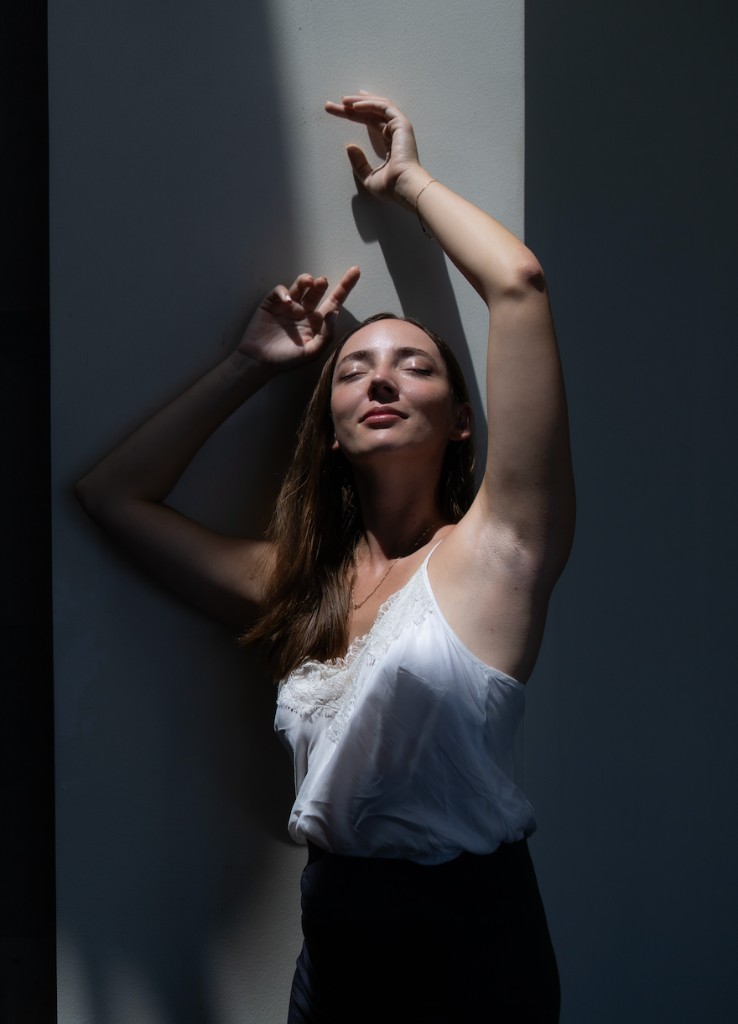 Kinga Wanesa — sales trainer for VAs, setters, and support hires